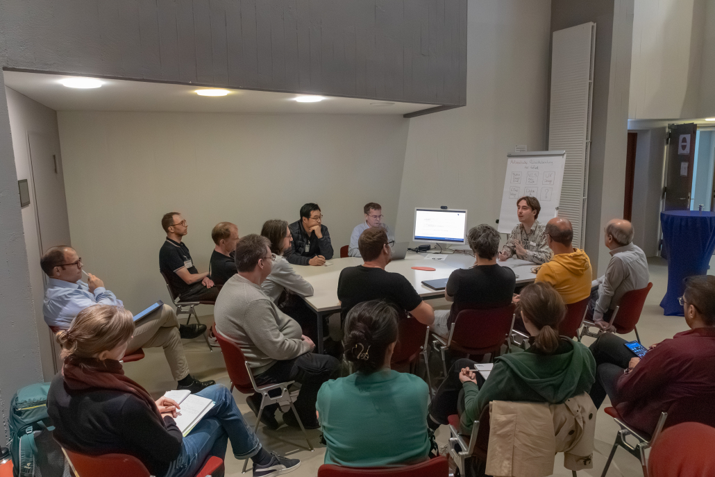 Dorian Grosch hosting the breakout session on applications of machine learning technology in discovery systems