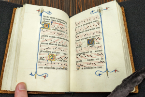 Abb. 5: Pueri hebreorum tollentes in square notation from Poissy, SBB PK: Mus.ms. 40599, f. 18v. – Photo by C. T. Jones