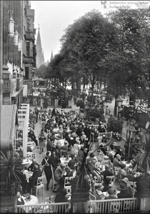 Exterior view of Café Wien, on Kurfürstendamm, in the1920s. - Source: Bildarchiv Preussischer Kulturbesitz. - Unknown author, Public domain