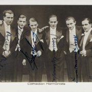Gruppenporträt der Anfangsgruppe „Comedian Harmonists“, Berlin um 1927, Frommermann 2. von links, (Signatur: N.Mus.Nachl. 86 B,6,65)