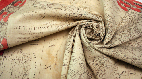 Darstellung der Flexibilität und Strapazierfähigkeit des Stoffes