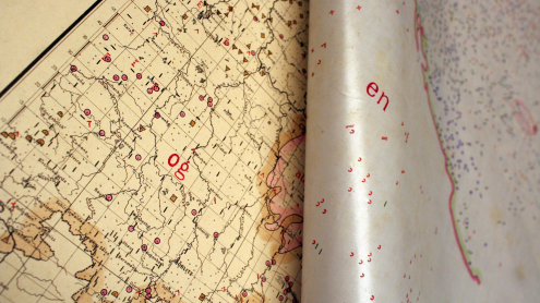 Detailansicht des Bereiches mit dem Wortstamm og, inklusive dazugehöriger Pausleinwand mit der Endung en