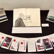 László Krasznahorkai - Vitrine zur Verleihung des Literaturnobelpreises 2025