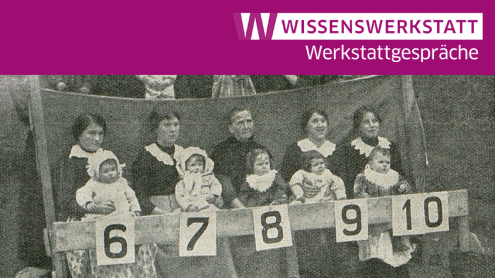 Zur Ausstellung von Pässen werden Bewohnerinnen und Kinder eines französischen Dorfes von der deutschen Militärverwaltung fotografiert. Abb. aus: Illustrierte Geschichte des Weltkrieges 1914/15. 4. Band, Stuttgart 1916. Copyright: Oberösterreichische Landesbibliothek CC BY-NC-SA 3.0 AT (https://creativecommons.org/licenses/by-nc-sa/3.0/at/)